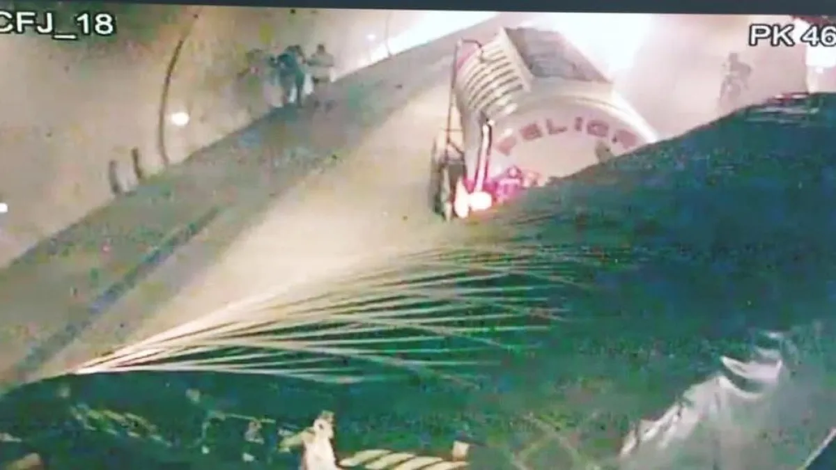 Paso alterno en el túnel de la Vía al Llano tras choque de carga y sin hora de reapertura