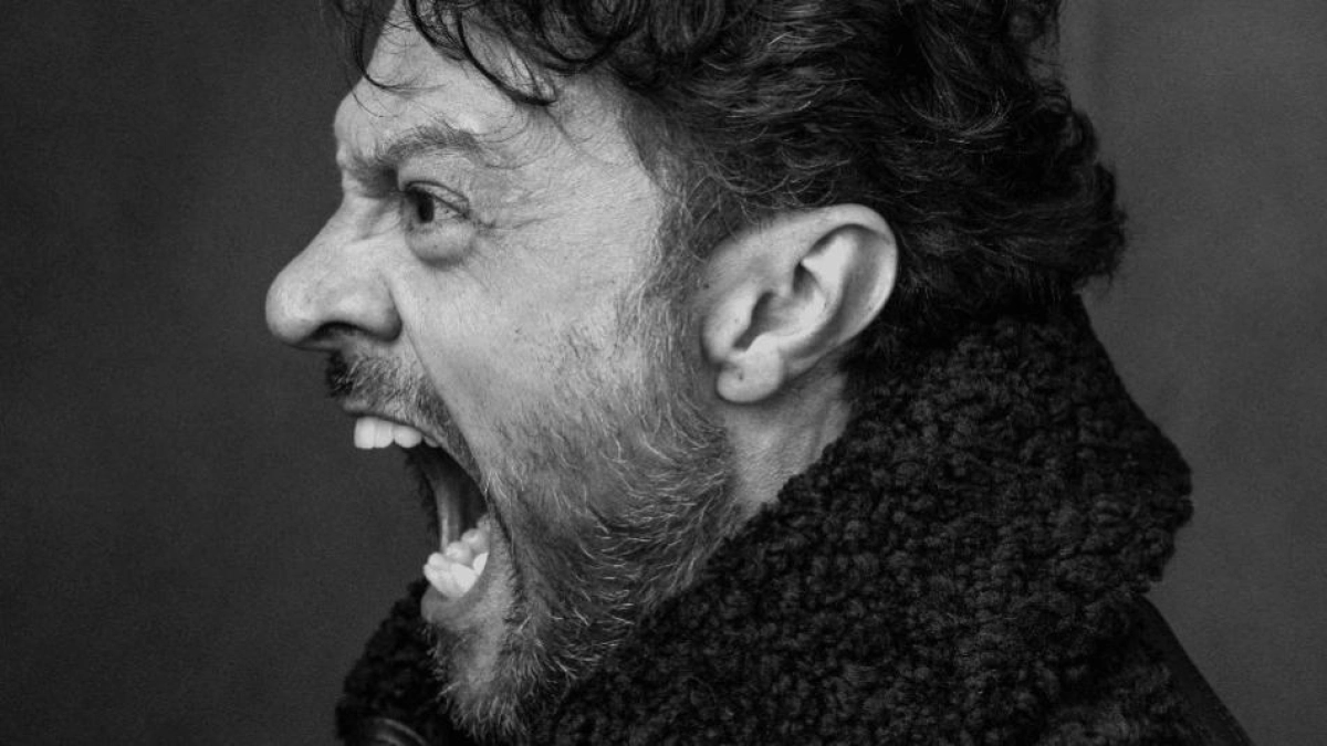 Julián Román: la tormentosa vida del actor que lleva las riendas de la segunda parte de Cien años de soledad en Netflix