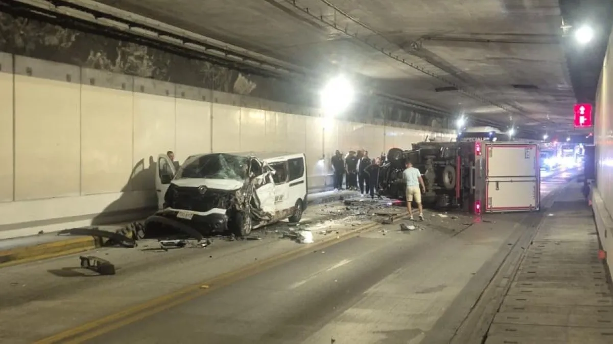 En fotos: las impresionantes imágenes del aparatoso accidente de tránsito dentro del Túnel de Oriente, que dejó ocho personas heridas