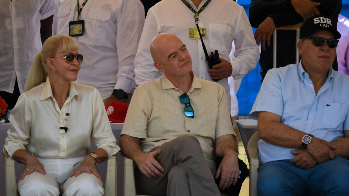 Gianni Infantino, presidente de la Fifa, se solidarizó con Colombia tras el terrible terremoto
