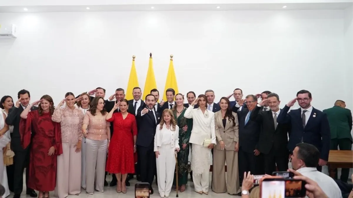 Abelardo De la Espriella posesionó a los 18 ministros que lo acompañarán durante su administración como nuevo presidente de Colombia