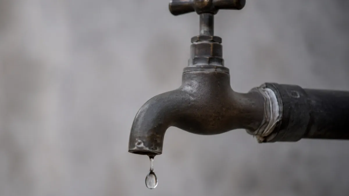 Acueducto de Bogotá trabaja por daño en tubería: barrios sin agua y cierre vial en Usaquén