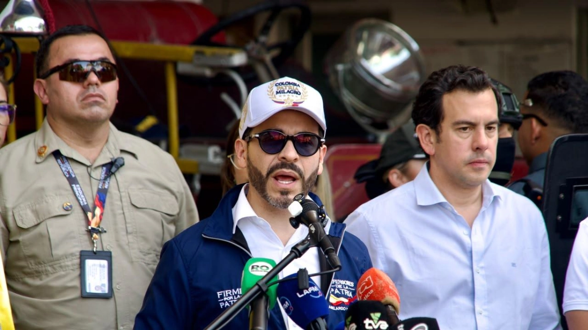 TERREMOTO NACIONAL: De La Espriella Se Entrega al Desastre