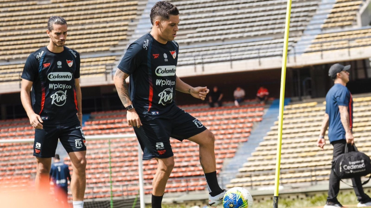 Juan Fernando Quintero ya deslumbra en entrenamiento con el Medellín: vea sus golazos en la práctica