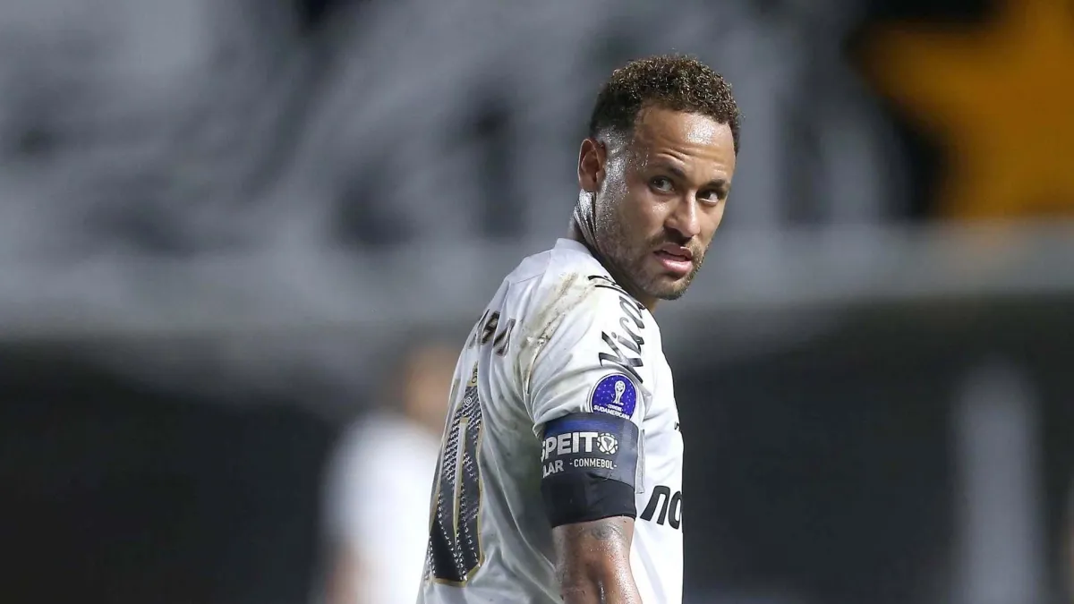 Thiago Mendes ignora el saludo de Neymar y reaviva su rivalidad en el fútbol brasileño