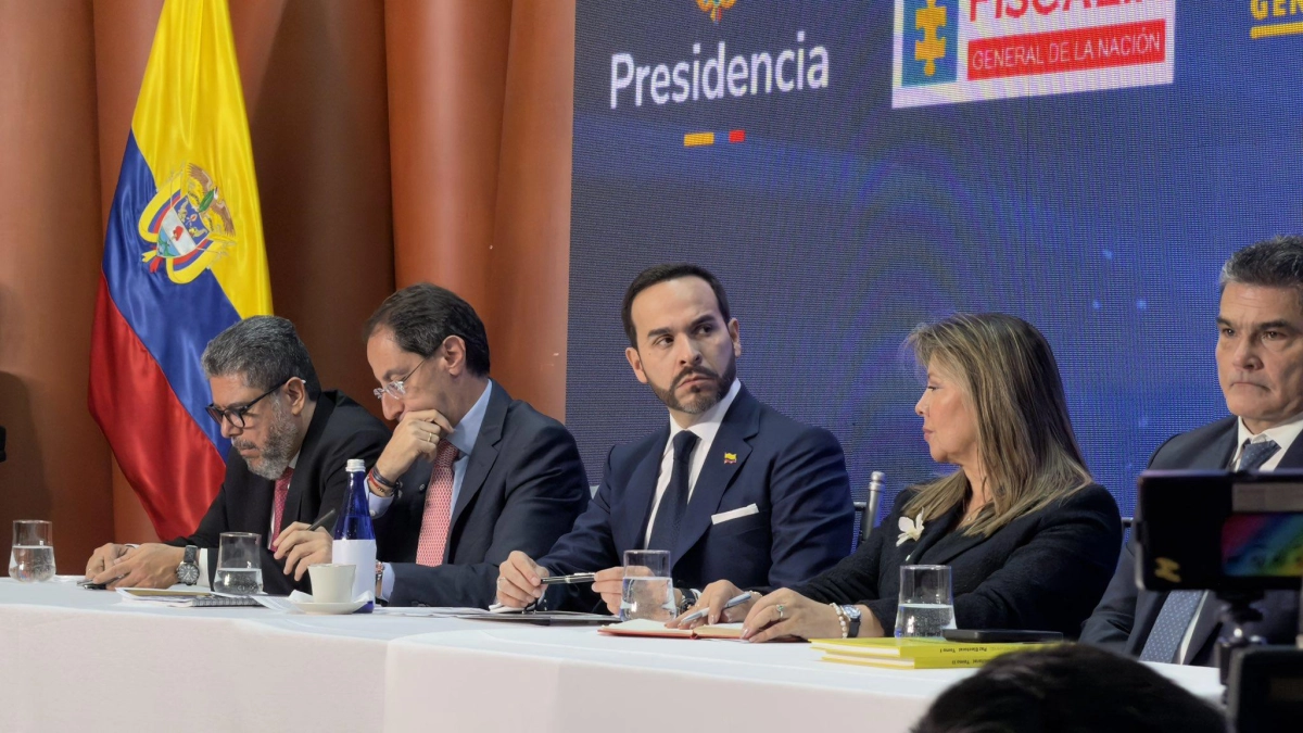 Gobierno De La Espriella marca distancia con administración Petro: saca a funcionarios relacionados al pasado gobierno y radica 'libro de la verdad'