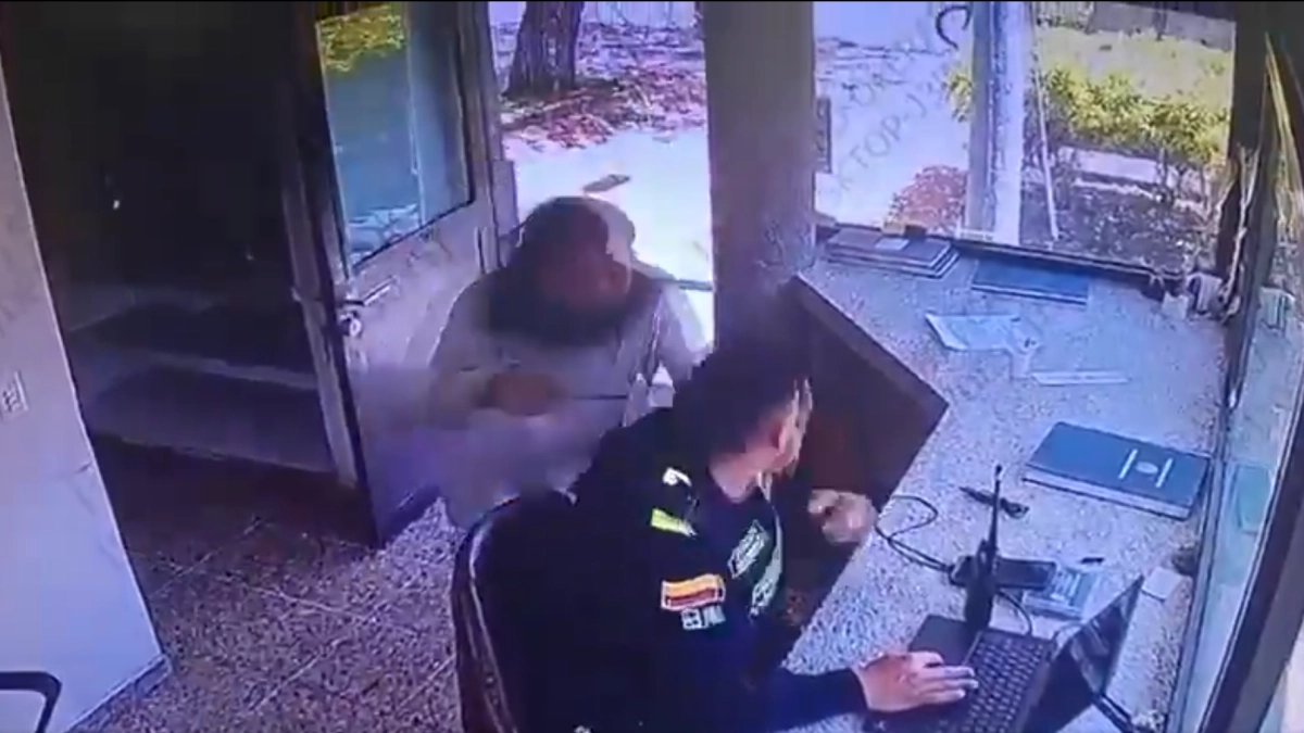 ¿Quién era el hombre que atacó a un policía en CAI de Puente Aranda, en el sur de Bogotá? Tenía varios antecedentes