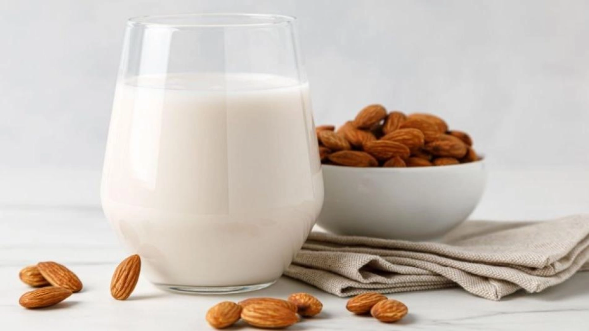 Cómo preparar leche de almendras casera: receta fácil, rápida y saludable