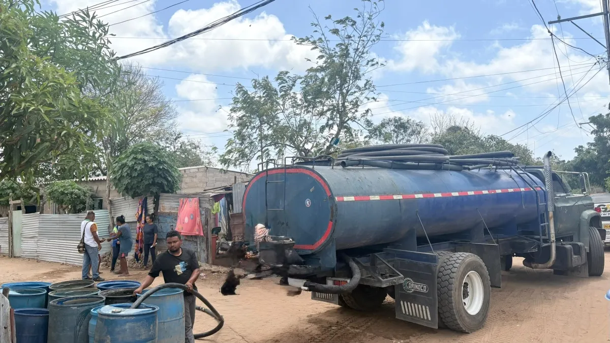 La Guajira | Maicao se queda sin agua: barrios llevan más de un mes esperando el servicio y las familias recurren a carrotanques y a los ‘burritos’
