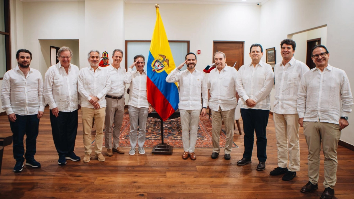 Presidente Abelardo De La Espriella concretó con banqueros reducción de tasas de vivienda para damnificados por el terremoto
