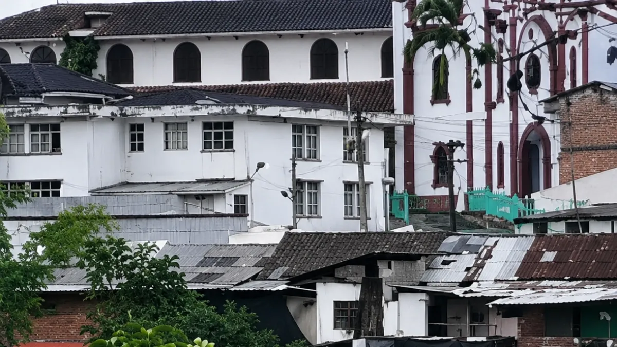 Terrorismo con drones en Cauca: reportan lanzamiento de 21 artefactos contra la estación de Policía de El Tambo