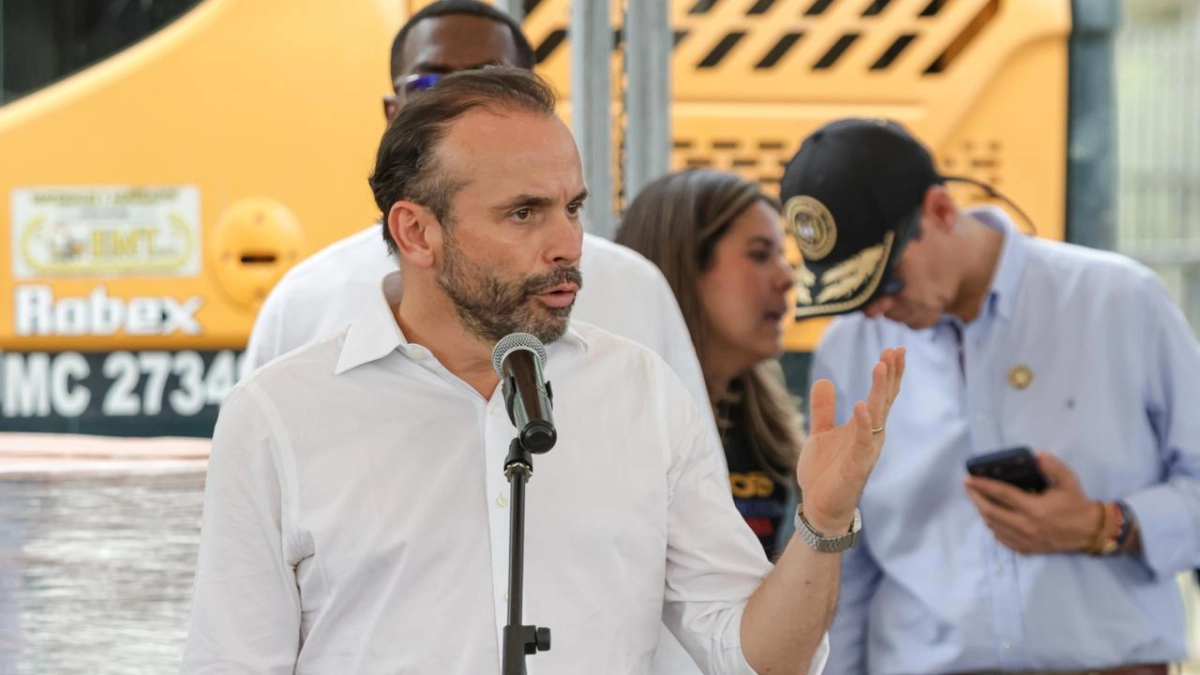 'Los caleños trabajando unidos con apoyo de los colombianos vamos a superarnos', dijo alcalde Eder, mientras Gobierno insta a acelerar reconstrucción