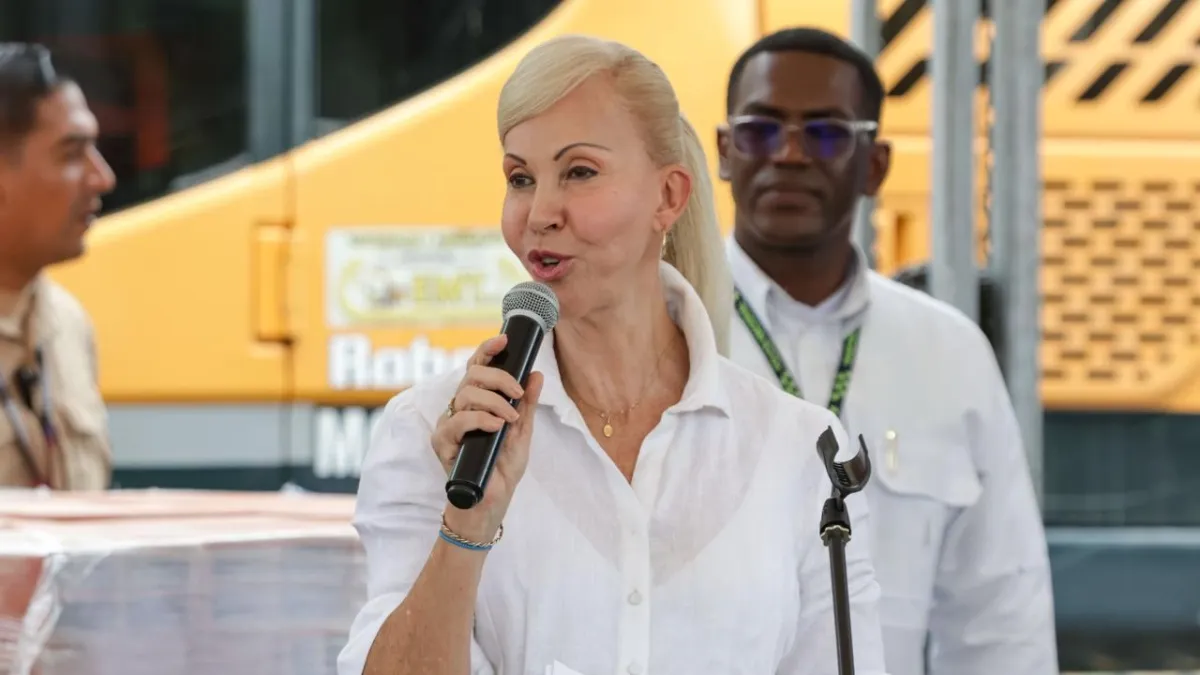'Si no hacemos la reactivación económica será difícil que logremos reconstruir', dijo la gobernadora del Valle al presidente Abelardo De La Espriella