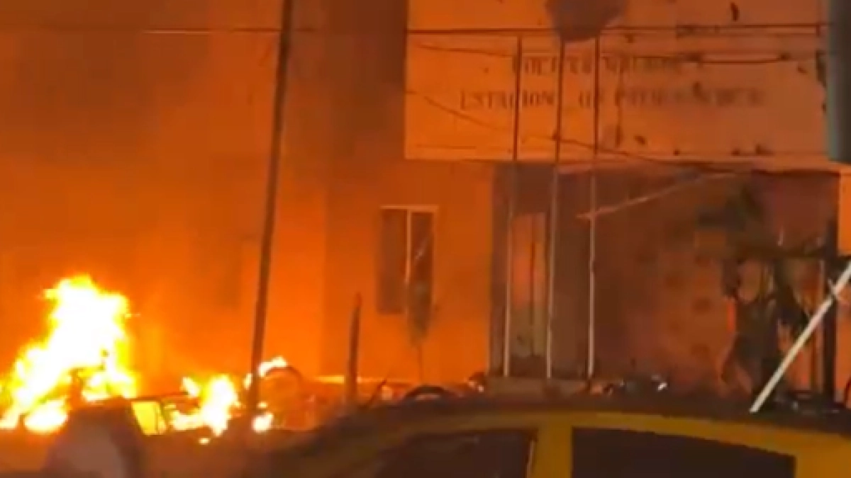 Alcalde de Los Patios revela detalles del momento del atentado con carro bomba contra la estación de Policía: hay dos uniformados graves