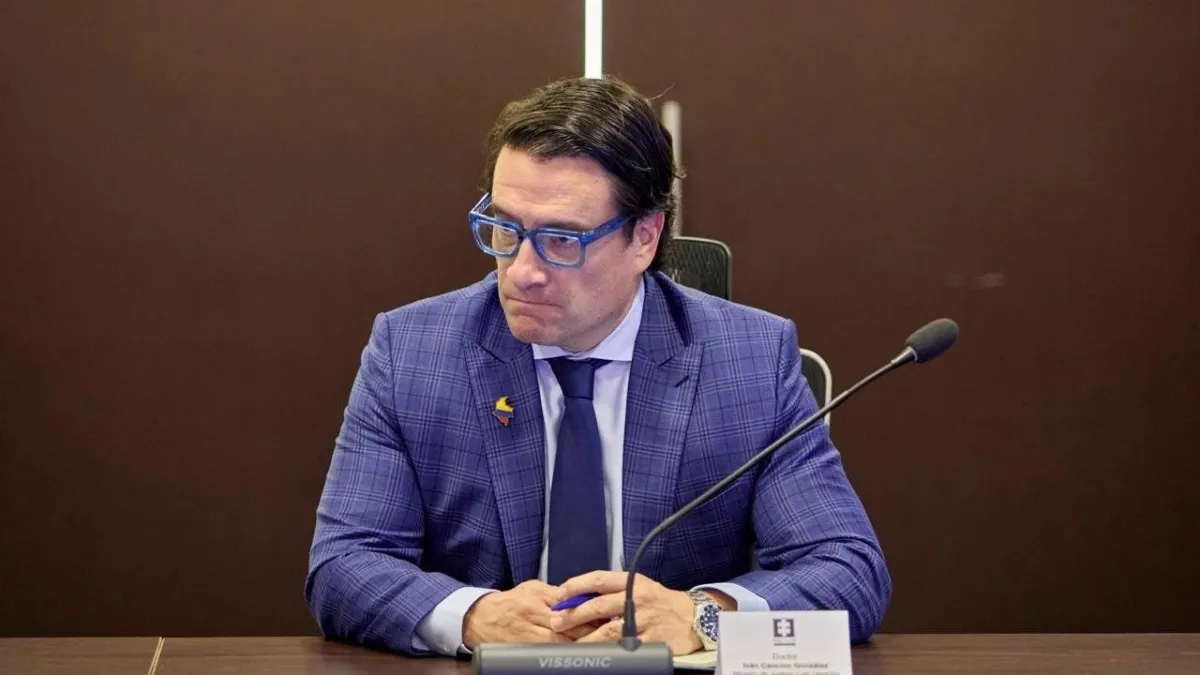 Ministro de Justicia, Iván Cancino, se pronuncia sobre denuncias de Eva Ferrer contra Verónica Alcocer por presunto transporte de drogas y dinero