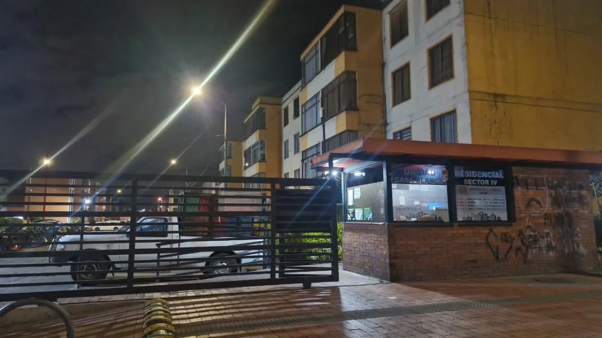 Hallan muertos a tres adultos en un apartamento de Kennedy, Bogotá: autoridades encontraron una carta presuntamente de despedida en el lugar