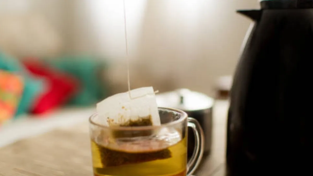 ¿Cómo preparar té correctamente? El error con la bolsita que puede cambiar su sabor