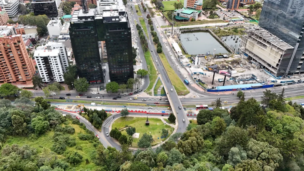 'Doy mi palabra: en un año se entregará el nuevo puente de la 100 con 7.ª': director del IDU habla de la obra, y Movilidad explica el plan de tránsito