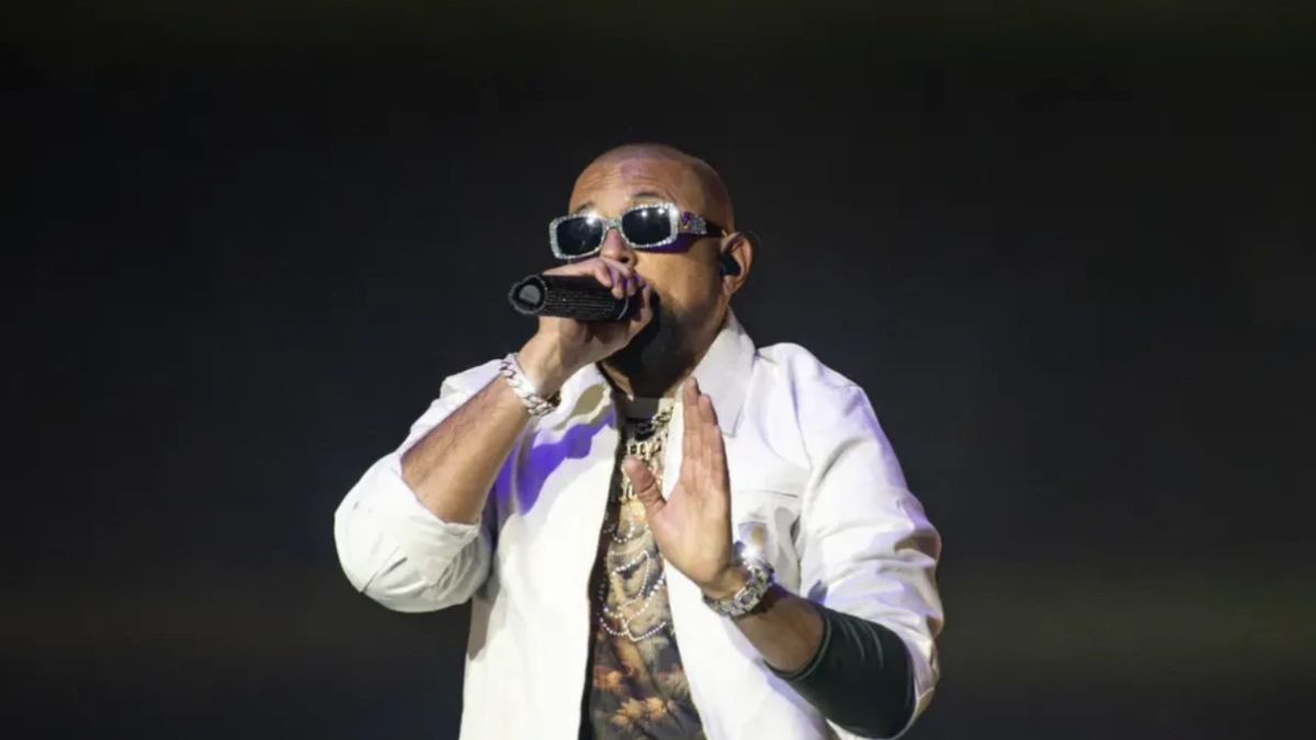 El primer día del Festival Cordillera: Sean Paul diciendo 'muchas gracias Soacha', Grupo Niche poniendo a azotar baldosa y Calamaro con capa de torero