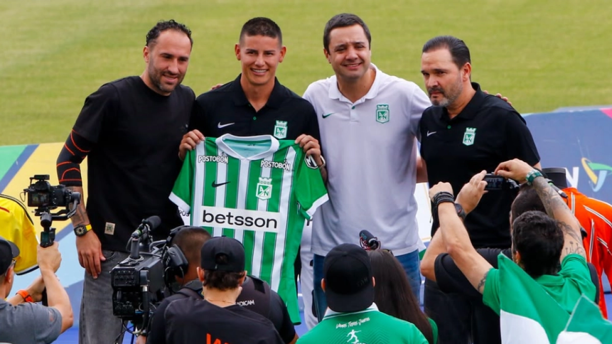 James Rodríguez y todas las fotos de su presentación como nuevo jugador de Atlético Nacional en Medellín: ¡superestrella!