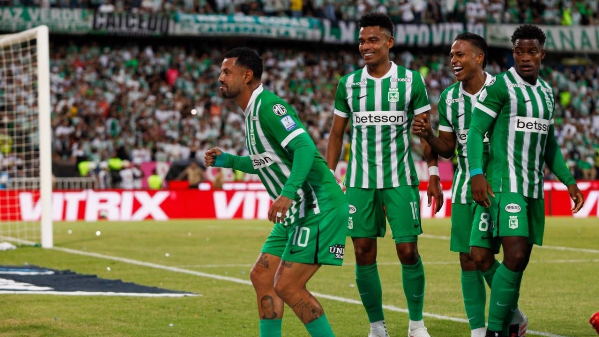 Atlético Nacional se luce con James como espectador: victoria contra Águilas en el Atanasio