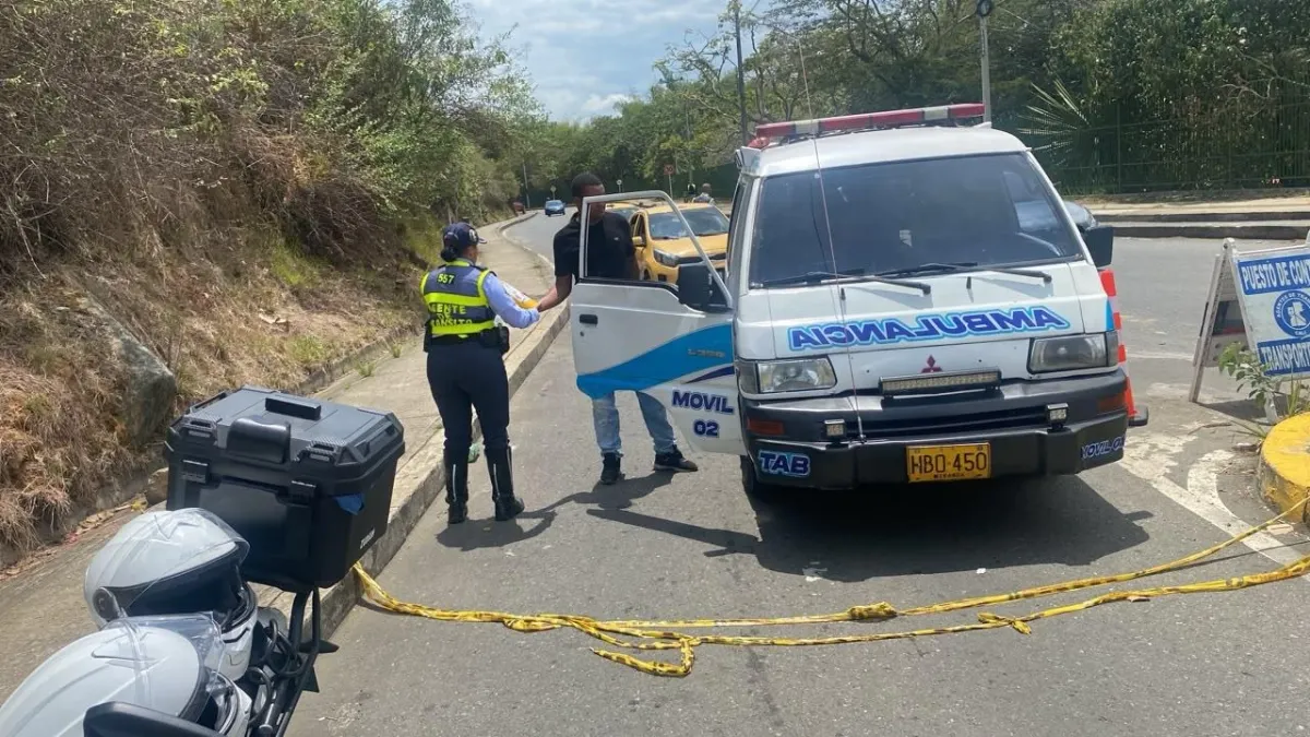 Inmovilizan ambulancia en Cali: conductor ebrio la habría usado para un paseo familiar en Pance