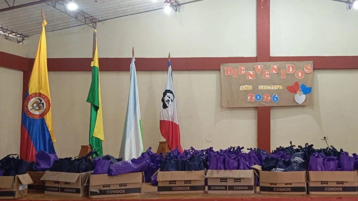 'Afuera los disparos no paraban': 90 estudiantes estuvieron confinados diez horas por combates en Nariño