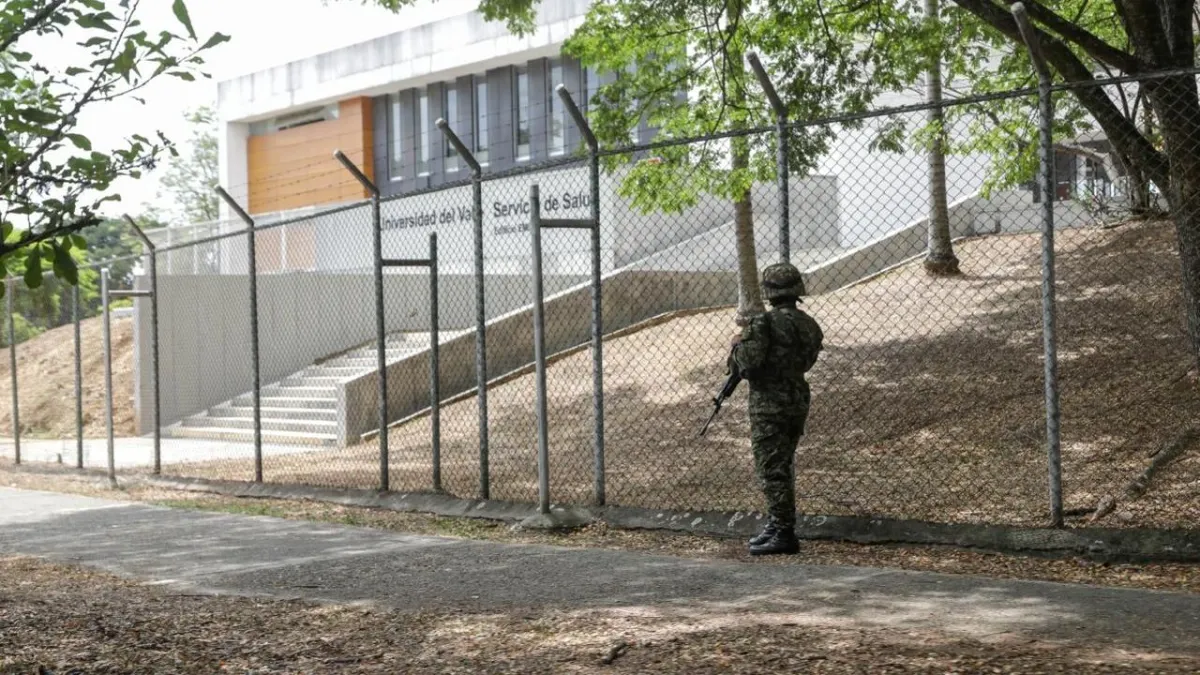 Presencia de militares alrededor de la Universidad del Valle genera tensión y fuerte debate político en Cali