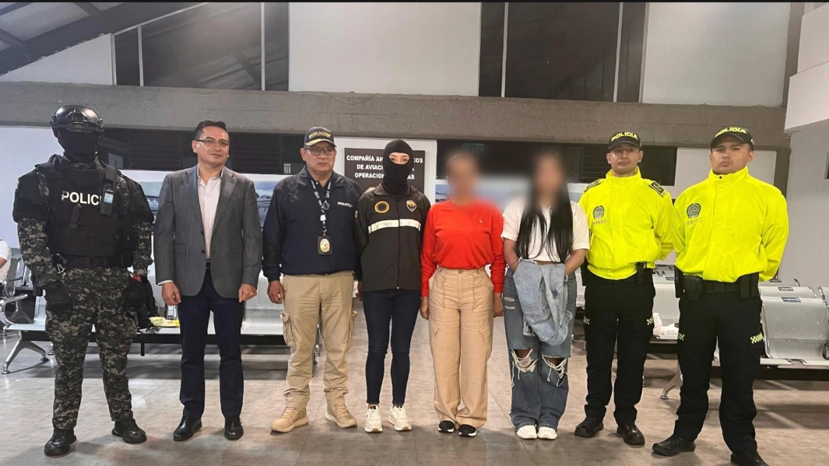 Fotos: estas son las identidades de la esposa y la hija de alias Fito expulsadas de Colombia a Ecuador