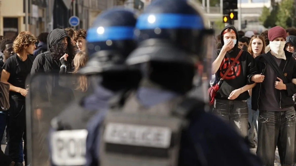 Protestas estudiantiles en Francia: suben a 6.000 los detenidos, mientras que Macron niega violencia policial ante presión de partidos opositores