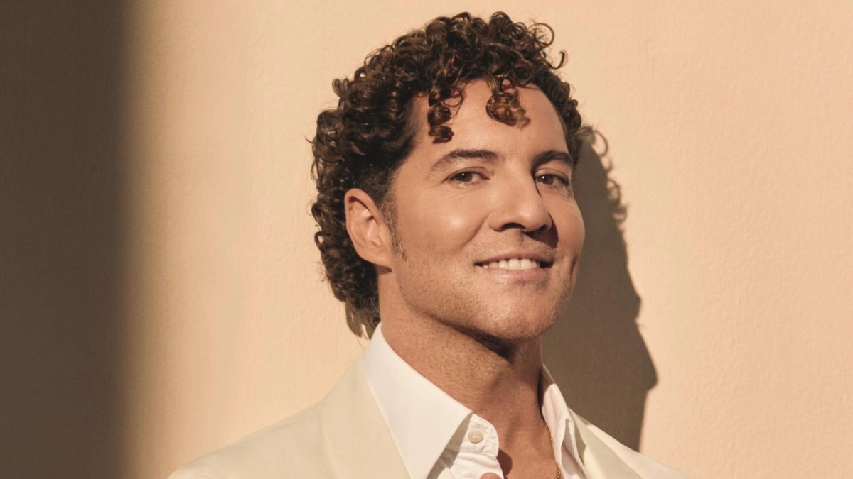 David Bisbal presentó su álbum de clásicos de los años 70 y 80: ‘Es un disco que llevo esperando, diría, por años’