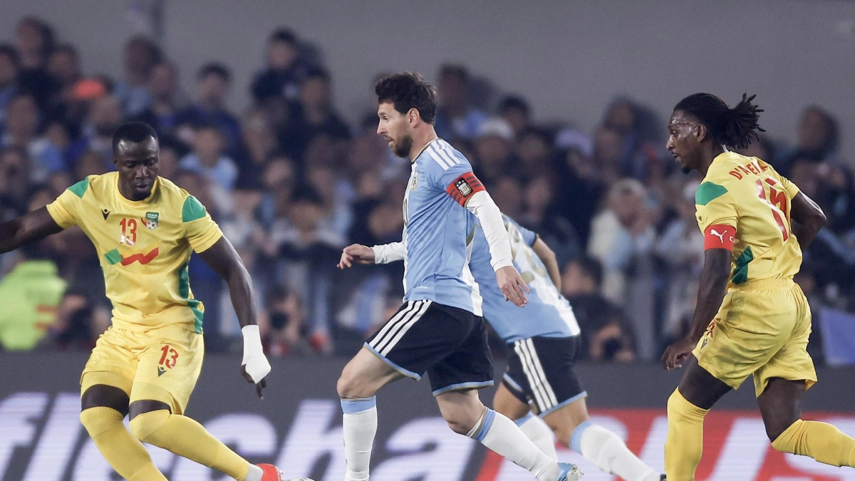 DT de Benín lanzó furiosa crítica tras el partido contra Argentina en la despedida de Lionel Messi de su selección: ‘La seguridad nos bloqueó’