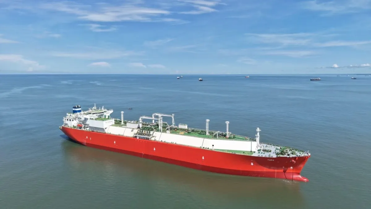 Llegó a Buenaventura ‘Tura’, la embarcación que permitirá la importación de gas natural para Ecopetrol