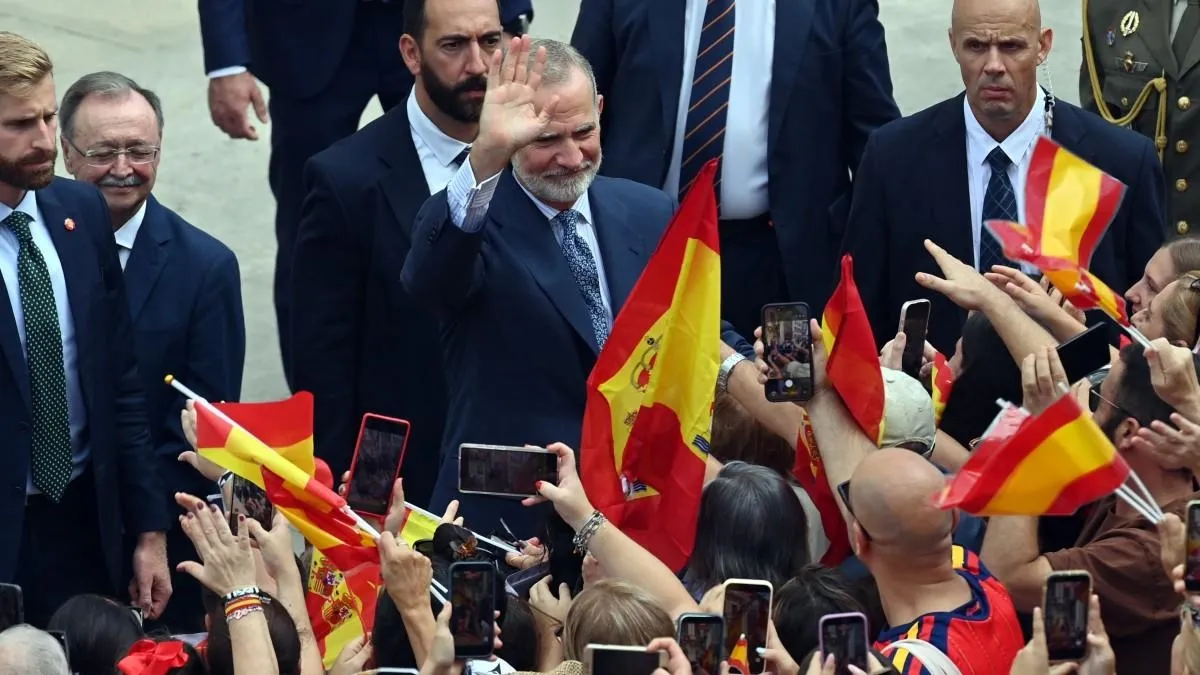 Reyes de España, Felipe VI y Letizia, llegan a Ceuta para una visita histórica en medio de la polémica por la crisis migratoria en el enclave