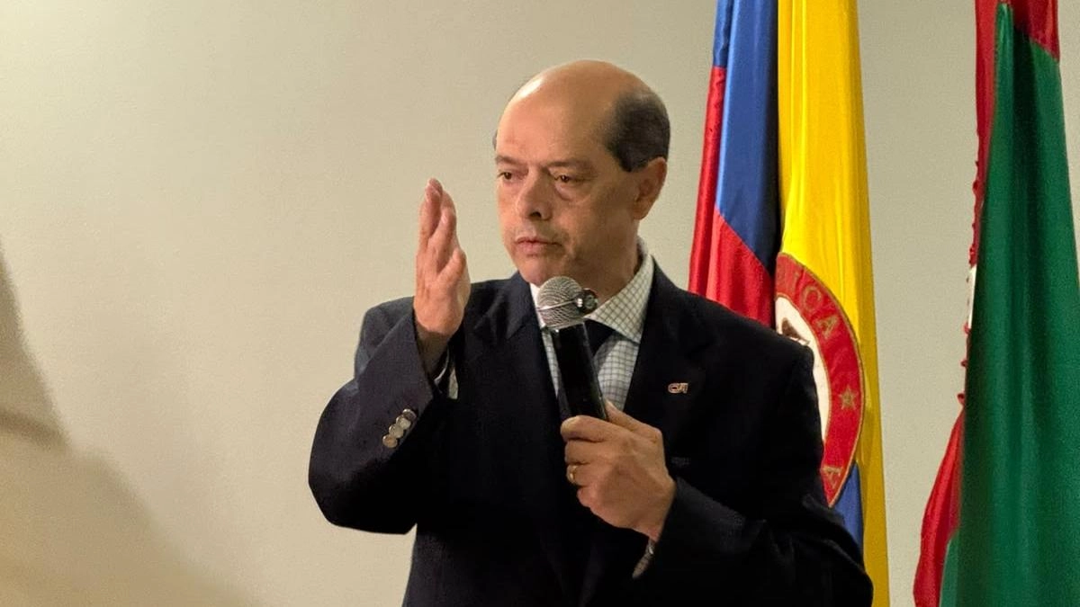 Fiscalía archiva indagación penal contra Enrique Vargas Lleras y directivos de la Cámara de Comercio de Bogotá
