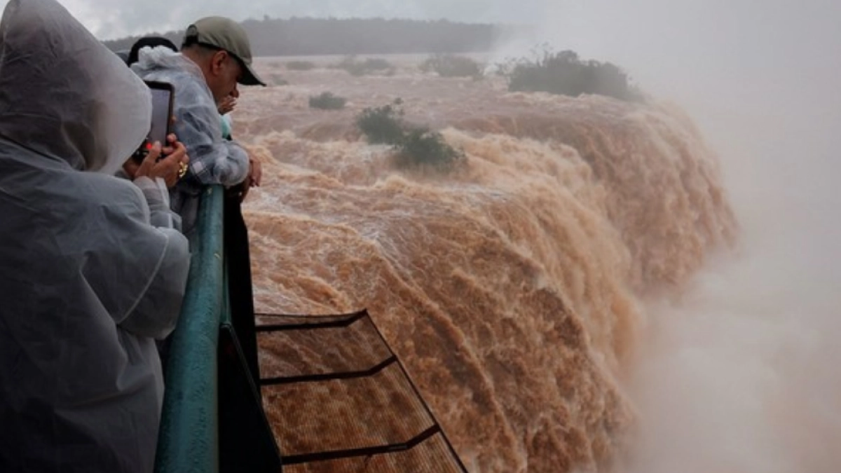 El fenómeno de El Niño mantiene en alerta a las Cataratas del Iguazú: reabren accesos tras fuerte crecida, pero persiste el riesgo de nuevas lluvias