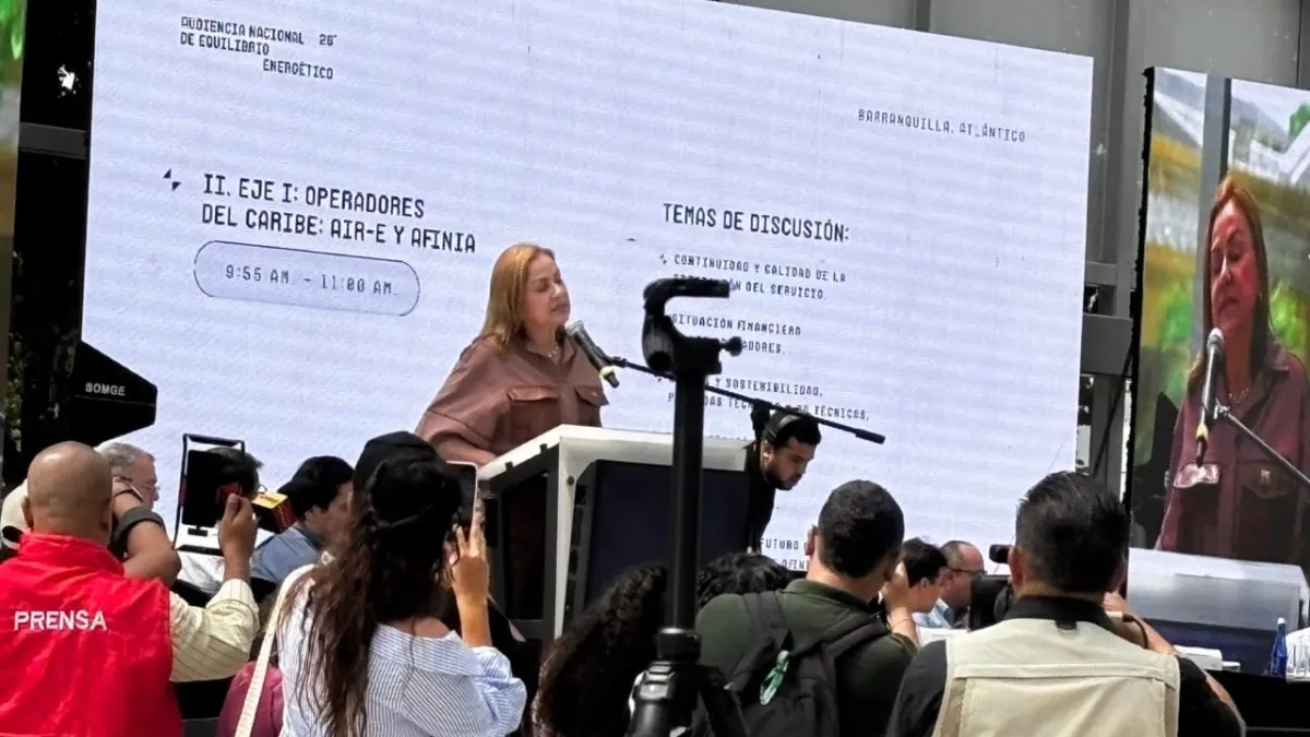Ministra de Minas advierte riesgo de racionamiento de energía en Colombia; revela que el sistema estuvo cerca de suspender el servicio