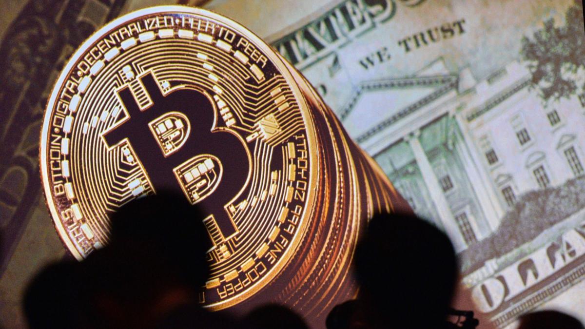 Las razones de la disparada en el precio del bitcoin en el cierre del 2020