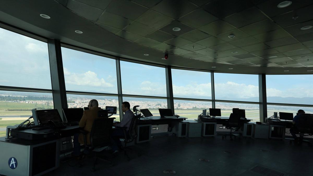 Aerocivil tomó nueva decisión por presunto ingreso de joven a torre de control del Aeropuerto El Dorado: 'Seguridad aérea es un no negociable'