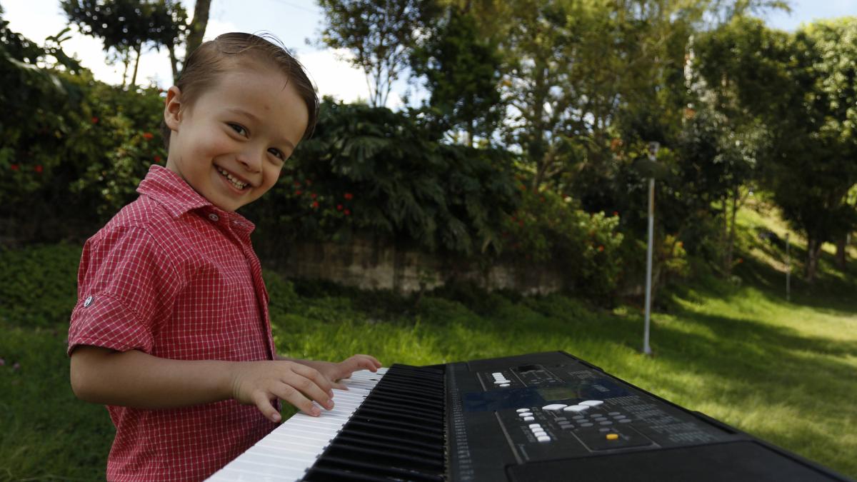 A los 4 años, el músico Jacobo es imagen es empresa de software musicales