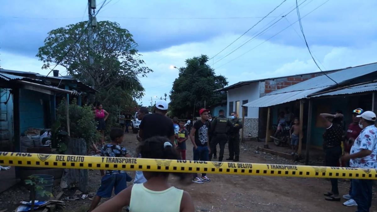 Hombres con fusiles irrumpieron en un corregimiento de Caucasia, en Antioquia, asesinaron a un hombre y secuestraron a otro: ofrecen $50 millones