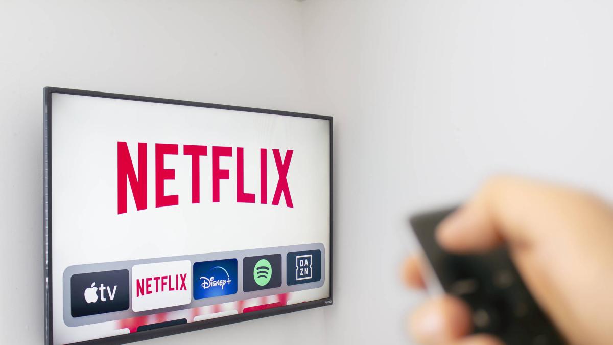 El 'gasto hormiga digital': ¿cuánto pagan los colombianos al año por Netflix, Spotify, inteligencia artificial y los servicios de Apple?