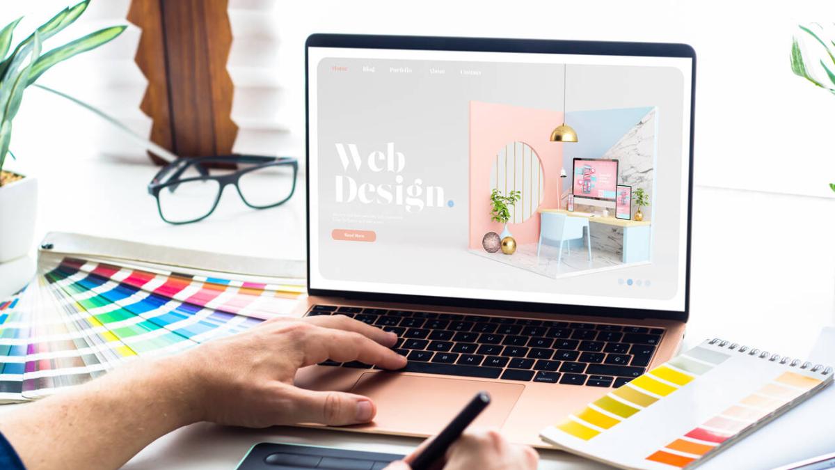 ¿Qué es y cómo comprar un dominio digital?