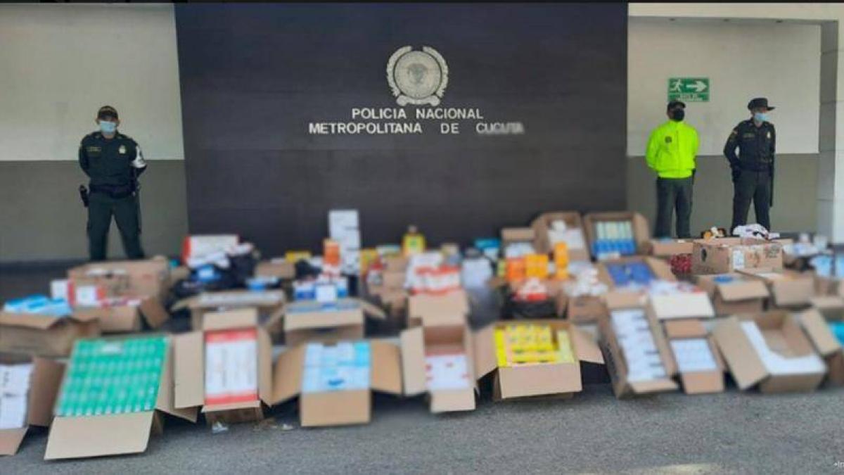La mitad del contrabando que llega al país tiene relación con narcos