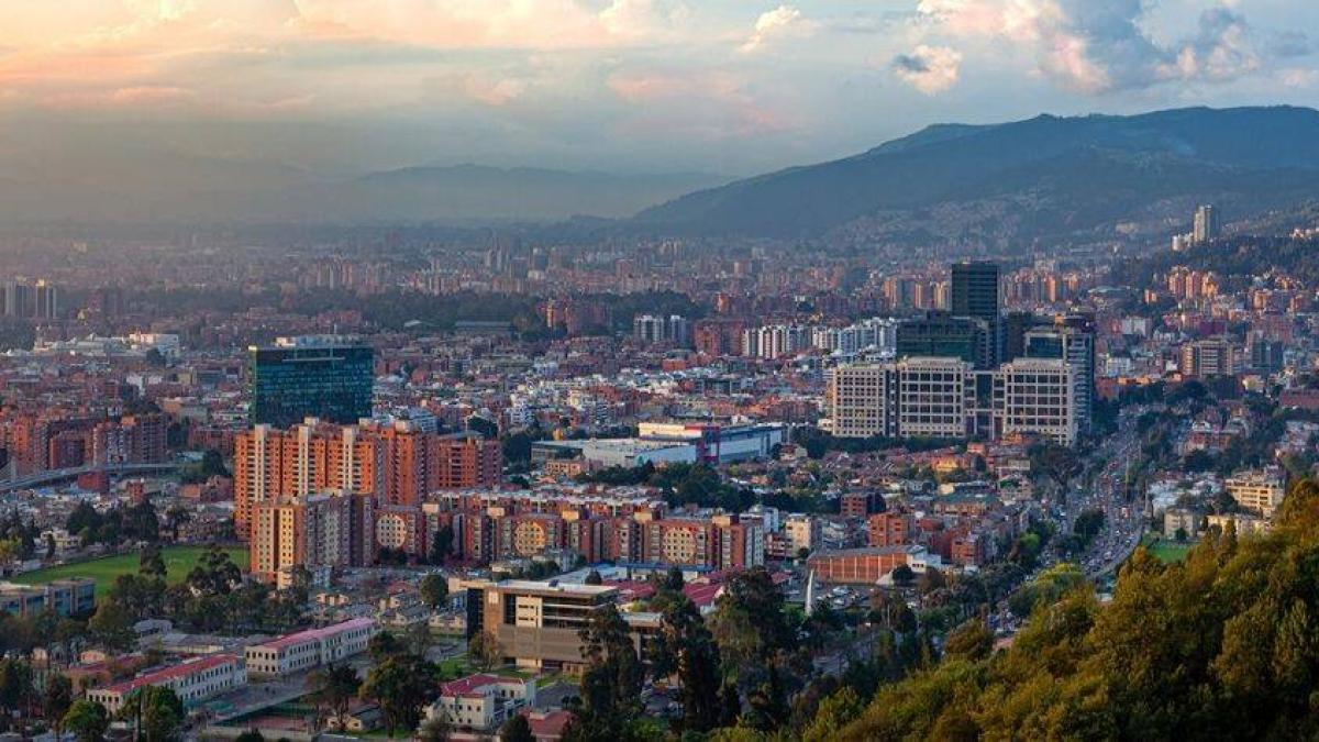 Más vuelos y menos turistas extranjeros: así se mueve el turismo en Bogotá en 2026