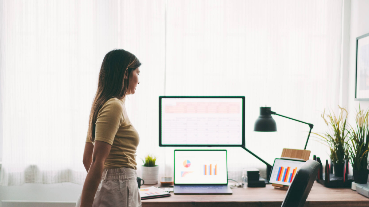 ¿Quiere trabajar remoto en otro país? Estos son los seis pasos clave para lograrlo y acceder a oportunidades laborales desde LinkedIn