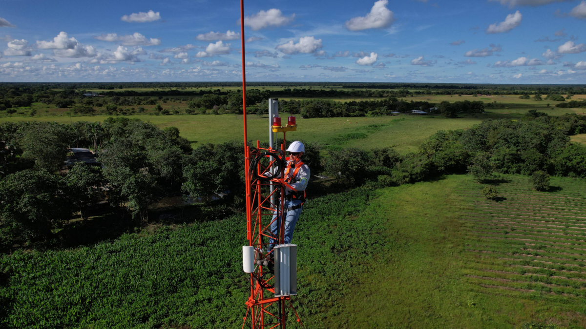 CRC baja cargos móviles y redefine reglas: más competencia en plena reconfiguración del mercado
