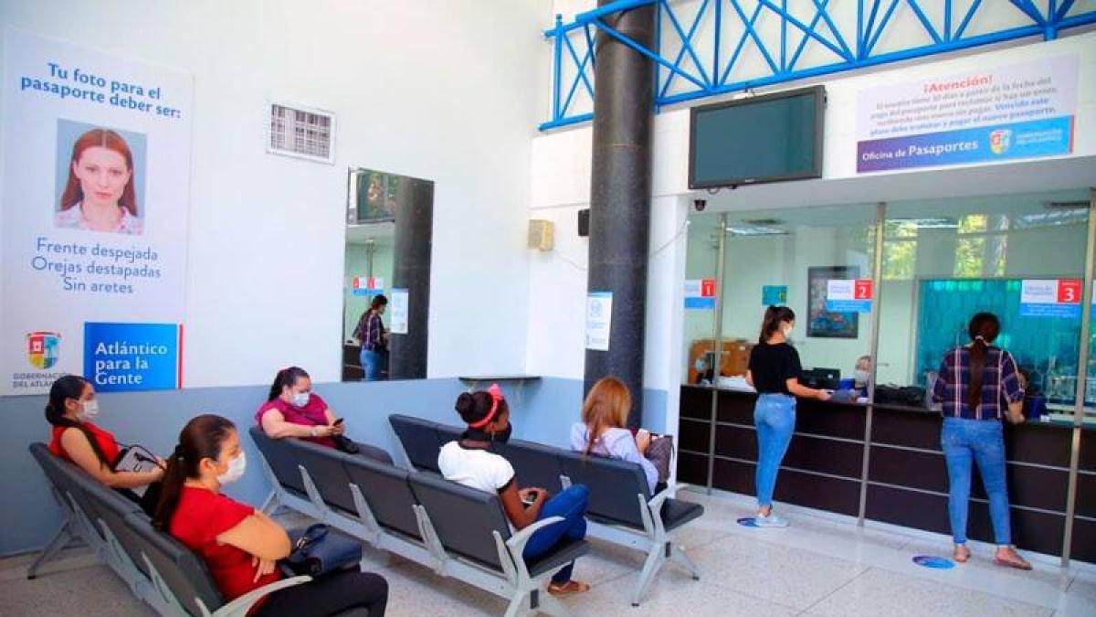 La Oficina de Pasaportes del Atlántico suspende sus servicios por falla tecnológica nacional en el sistema de la Cancillería