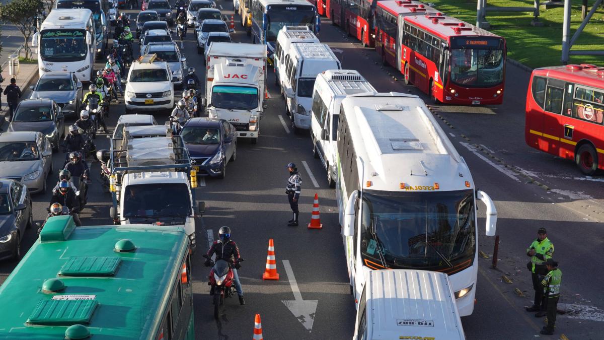Movilidad pone bajo la lupa el Carril Escolar de la Autopista Norte para reducir los tiempos de viaje y reforzar la seguridad de miles de estudiantes