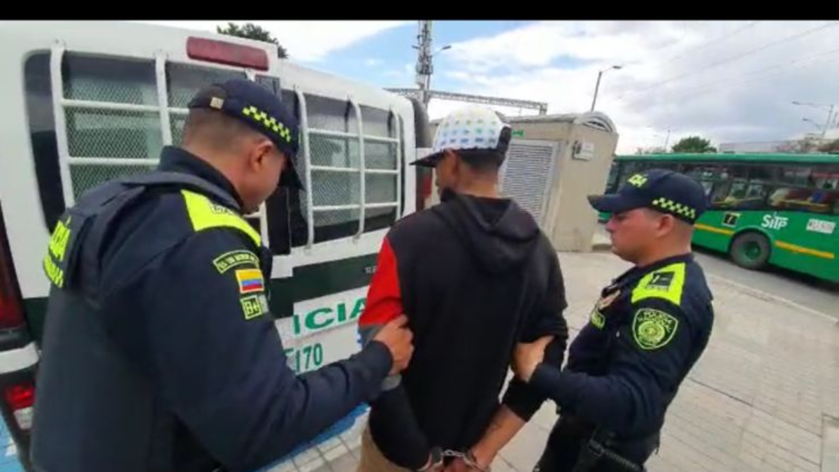 Bogotá: capturan presunto miembro del Tren de Aragua armado en TransMilenio